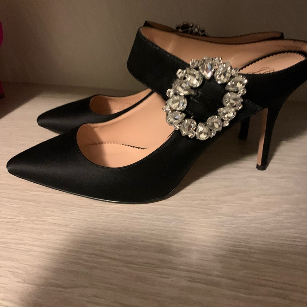JCREW Black Pumps